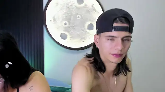 Snapshot of Martshall09 chatting on October 24, 10:53 pm Martshall09 online show from October 24, 10:53 pm