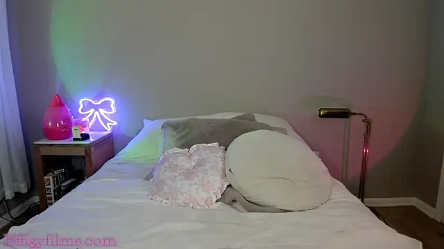 Snapshot of StarDuvall chatting on February 10, 10:20 pm StarDuvall online show from February 10, 10:20 pm