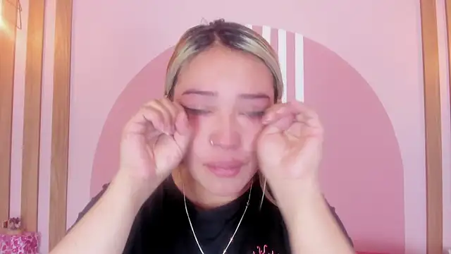 Lannajansen online show from March 16, 1:37 pm