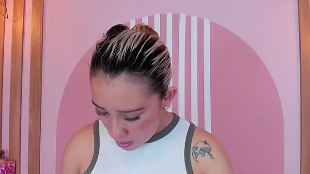 Lannajansen online show from March 25, 1:32 pm