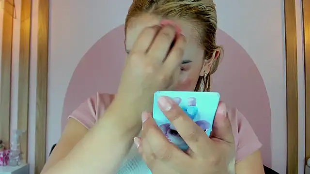 Lannajansen online show from April 13, 3:27 pm