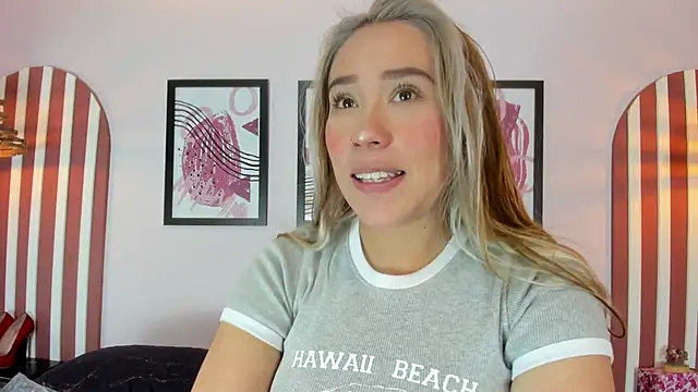 Lannajansen online show from October 18, 4:42 pm