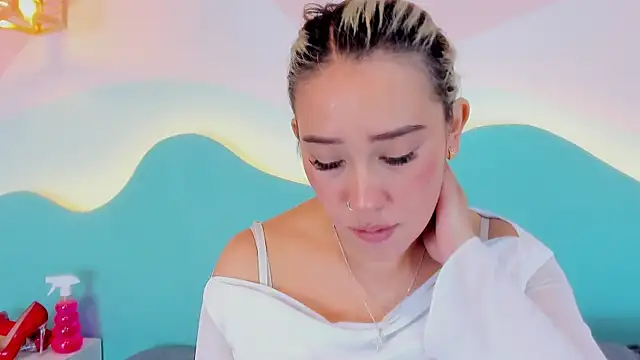 Lannajansen online show from February 26, 1:44 pm