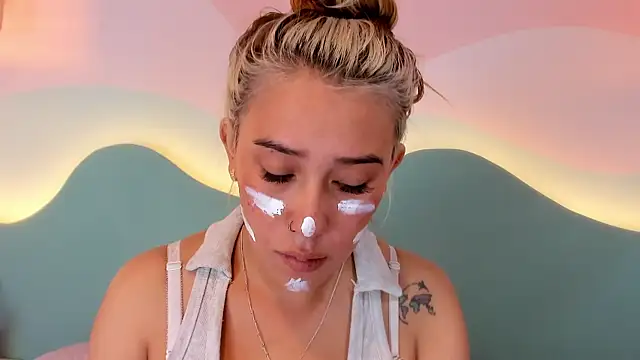 Lannajansen online show from January 17, 3:15 pm