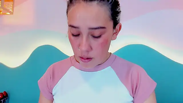 Lannajansen online show from December 18, 1:37 pm