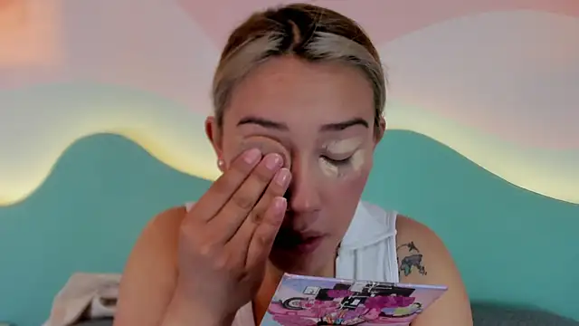 Lannajansen online show from November 11, 1:39 pm