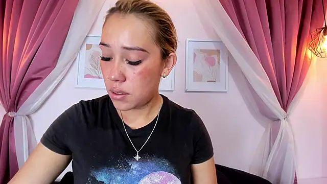 Lannajansen online show from May 14, 1:41 pm