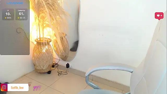 Snapshot of Sofi_BBW chatting on March 2, 12:45 pm Sofi BBW online show from March 2, 12:45 pm