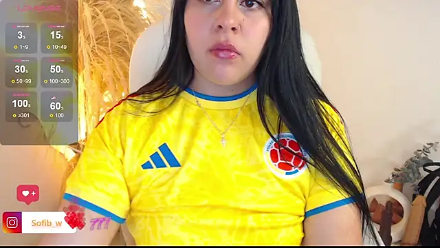 Snapshot of Sofi_BBW chatting on June 23, 12:58 pm Sofi BBW online show from June 23, 12:58 pm