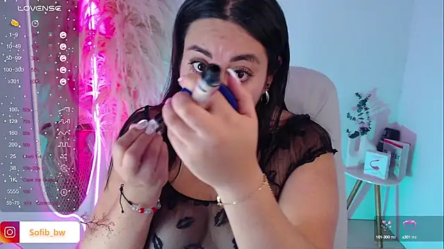 Sofi BBW online show from October 9, 11:33 am