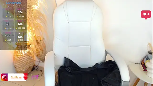 Sofi BBW online show from April 13, 12:42 pm