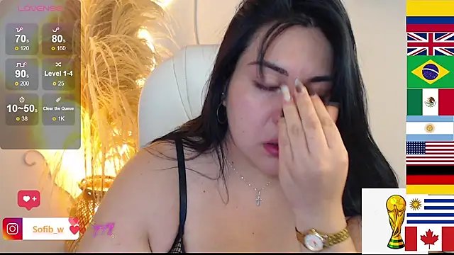 Snapshot of Sofi_BBW chatting on June 18, 12:43 pm Sofi BBW online show from June 18, 12:43 pm