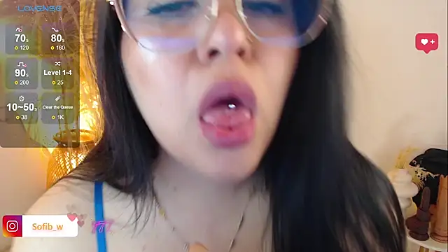 Snapshot of Sofi_BBW chatting on May 8, 12:42 pm Sofi BBW online show from May 8, 12:42 pm
