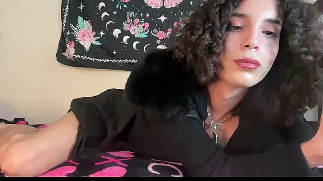 Snapshot of KatValentine222 chatting on January 24, 10:08 pm KatValentine222 online show from January 24, 10:08 pm