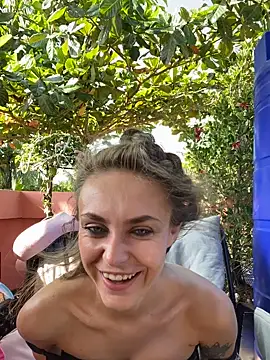 White Lu online show from February 28, 2:22 am