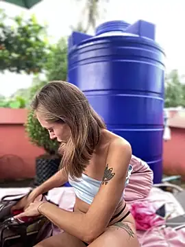 White Lu online show from November 26, 2:11 am