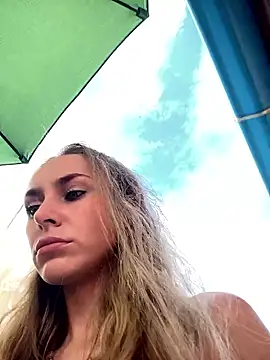 White Lu online show from January 7, 2:05 am