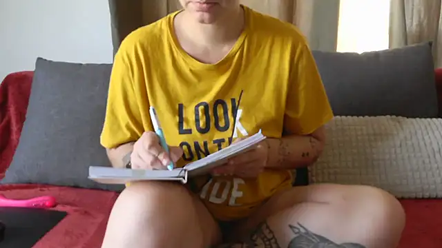 bunnyfox420 online show from May 23, 12:37 pm
