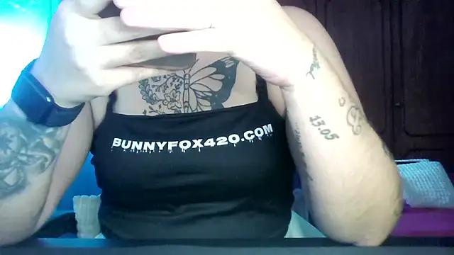 bunnyfox420 online show from September 30, 3:18 pm