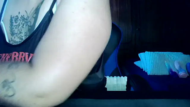 bunnyfox420 online show from September 25, 4:46 pm