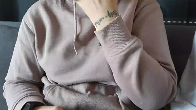 bunnyfox420 online show from November 6, 4:11 pm