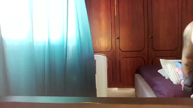 bunnyfox420 online show from October 6, 1:56 pm