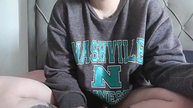 bunnyfox420 online show from March 15, 10:00 am