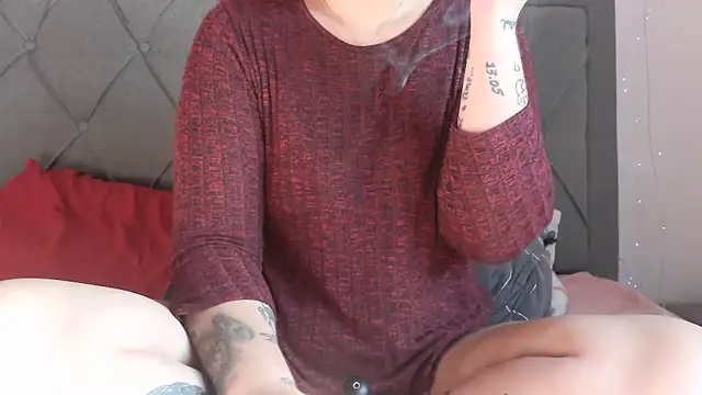 bunnyfox420 online show from April 24, 7:54 am