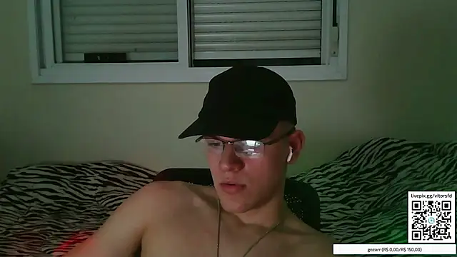 Snapshot of vitorsafado19 chatting on October 26, 3:07 am vitorsafado19 online show from October 26, 3:07 am