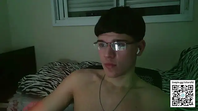 vitorsafado19 online show from October 3, 3:20 am