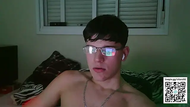 vitorsafado19 online show from September 15, 1:39 am