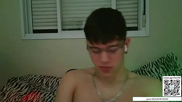 Snapshot of vitorsafado19 chatting on November 24, 1:49 am vitorsafado19 online show from November 24, 1:49 am