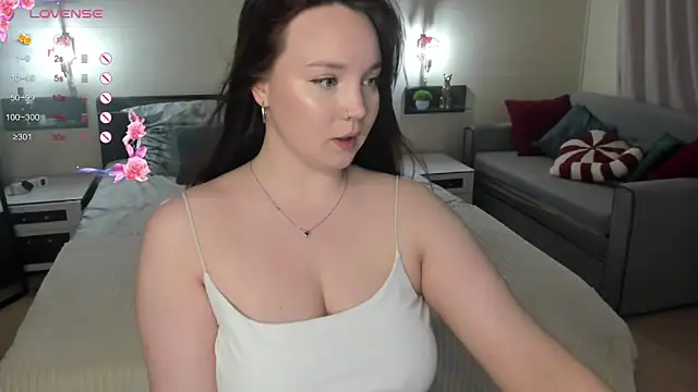 maya suun online show from May 31, 1:11 am