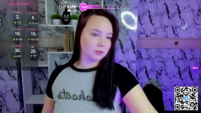 Snapshot of maya_suun chatting on September 9, 2:21 am maya suun online show from September 9, 2:21 am