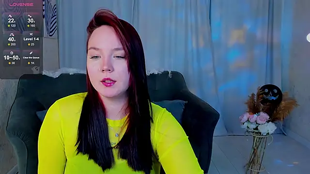 Snapshot of maya_suun chatting on November 1, 2:29 am maya suun online show from November 1, 2:29 am