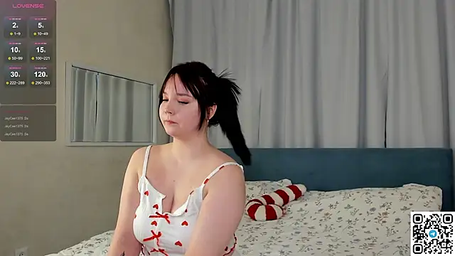 Snapshot of maya_suun chatting on February 26, 8:39 am maya suun online show from February 26, 8:39 am