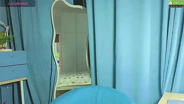 Snapshot of lu_muon chatting on February 15, 12:48 pm lu muon online show from February 15, 12:48 pm