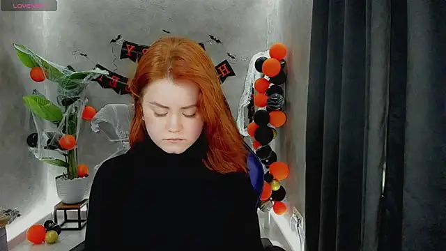 Snapshot of lu_muon chatting on October 31, 8:33 am lu muon online show from October 31, 8:33 am