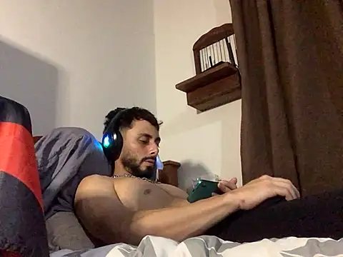 Nooneisthis online show from March 21, 7:42 am