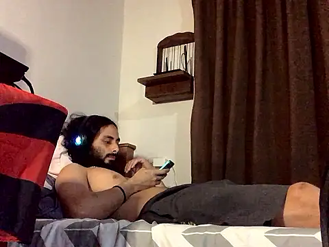 Nooneisthis online show from January 9, 10:44 am