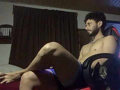 Nooneisthis online show from May 6, 11:42 pm