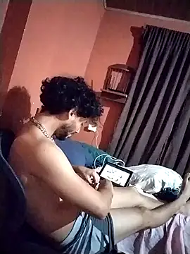 Snapshot of Nooneisthis chatting on January 27, 6:52 am Nooneisthis online show from January 27, 6:52 am