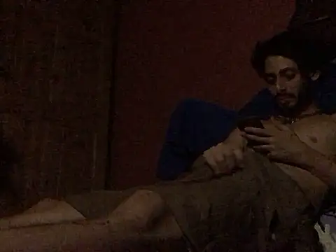 Snapshot of Nooneisthis chatting on February 3, 9:41 am Nooneisthis online show from February 3, 9:41 am