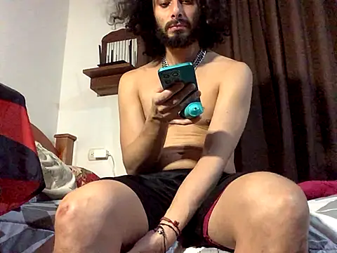 Nooneisthis online show from December 14, 8:31 am