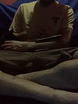 Snapshot of Nooneisthis chatting on February 3, 6:34 am Nooneisthis online show from February 3, 6:34 am