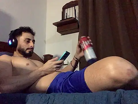 Nooneisthis online show from March 5, 7:38 am