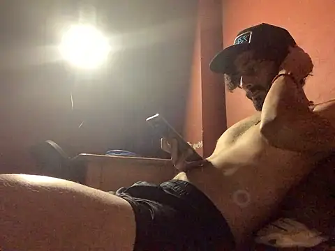 Snapshot of Nooneisthis chatting on March 8, 5:38 am Nooneisthis online show from March 8, 5:38 am