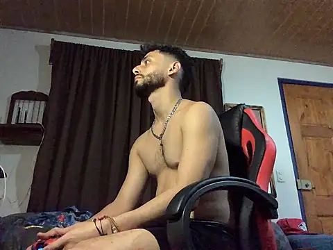 Nooneisthis online show from June 5, 6:07 am