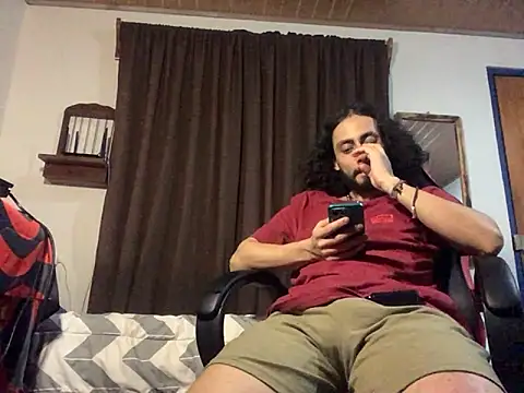 Nooneisthis online show from February 3, 6:33 am