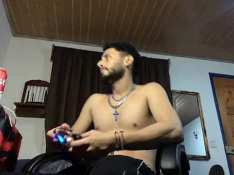 Nooneisthis online show from April 22, 5:47 am